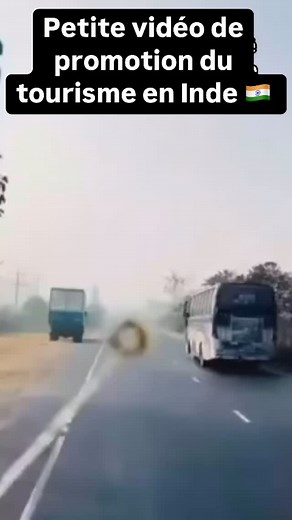 Voici comment certains bus roulent en Inde, ça fait peur 🫣 #voyage #vacances #tourisme #inde #autocar #bus #laboutiqueduroutier #humour | La Boutique du Routier
