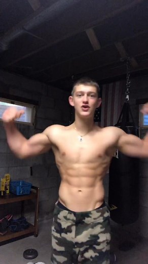 A lot of you like these so we did another one.😀💪🦍 #workout #fitness #diet #bodybuilder #fulldayofeating #gymbro