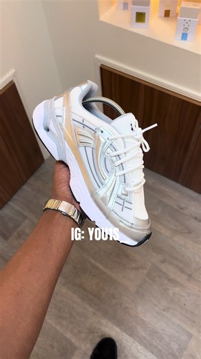 Découvrez la chaussure UNDER ARMOUR SOLA