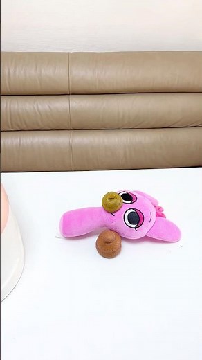 Pinki Sprunki get hit back by poop #incredibox #trending