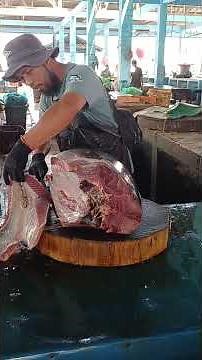 Here's how to clean the scales of large tuna