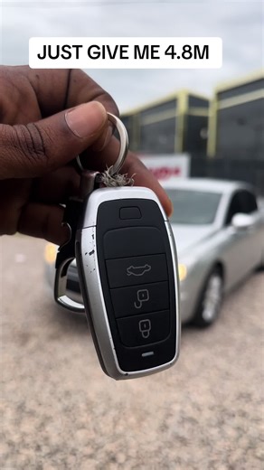 Prestige and Luxury: P. Jorts 5 4 8 2014 Model | Back AC Vent | No Accidents