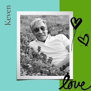 Proud to Be Tiffany & Co. | Moving Forward Together • Keven Callahan 𝘙𝘦𝘨𝘪𝘰𝘯𝘢𝘭 𝘔𝘢𝘯𝘢𝘨𝘦𝘳, 𝘊𝘳𝘦𝘢𝘵𝘪𝘷𝘦 𝘝𝘪𝘴𝘶𝘢𝘭 𝘔𝘦𝘳𝘤𝘩𝘢𝘯𝘥𝘪𝘴𝘪𝘯𝘨 • An integral part of the Tiffany & Co. community since he joined the team in 2017, Keven leads the Washington, D.C. chapter of Tiffany’s LGBTQIA Employee Resource Group, an organization that provides employees with the opportunity to engage, learn and share ideas openly. As a former employee of Pulse nightclub in Orlando, Florida, Keven f