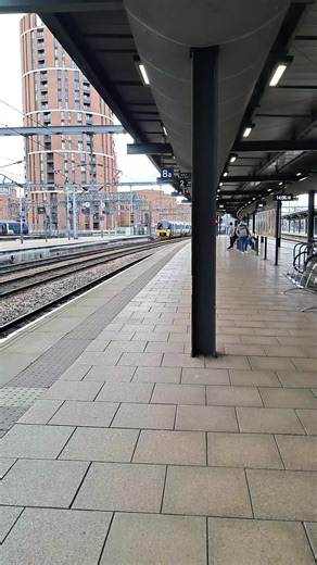 Class 333 entering Leeds