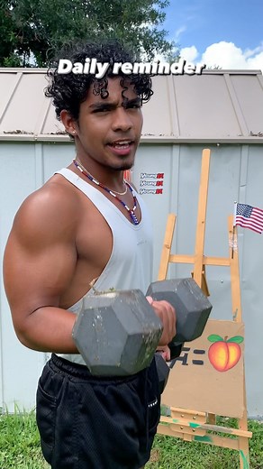 Papito Bro on Instagram: "Papi you have to look good when you get da POUSEY.Papi if you don’t feel confident right now with you body just go to the gym papi, also you diet plays a big role so don’t eat like shi* if you want to get POUSEY.MUCH LOVE PAPI❤️ #fitness #fitnessmotivation #gymmotivation #gym #instafit"