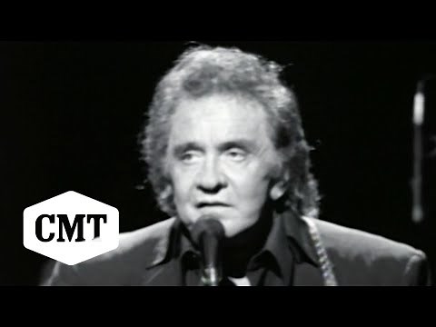 Johnny Cash Performs “I Walk the Line” | CMT