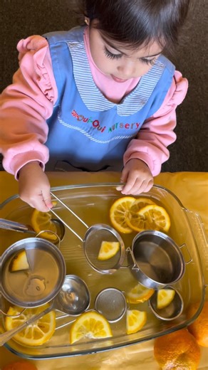 This is our smallest class. Let’s see what they’re doing. It’s time for activities. Just because they’re young doesn’t mean they don’t have anything to do, we have different activities every day. Today we did movement exercises. | Oui-Oui Nursery