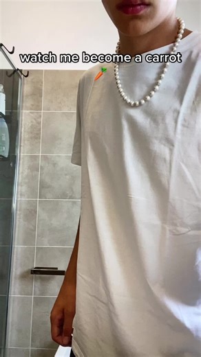 Buzzcut Transformation: Colorful Bald Look | Luca Franchetti