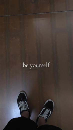 been changing back to the way i use to be bruh feeling more comfortable😆💯no more arait boots and showing off aye dont need expensive fancy cloths never cared for it lol