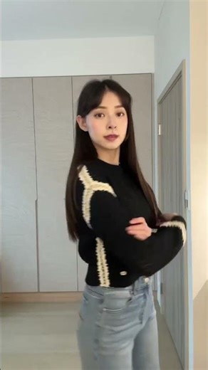 Chanel 22C 絲棉針織上衣、#36、胸平量46cm,長48cm，全新含吊牌、原價11、2萬、49800。