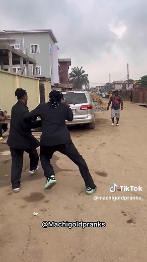 Invisible Objects Prank: Hilarious Reactions Guaranteed