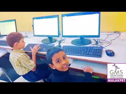 Computer lab activity by 2nd class students
