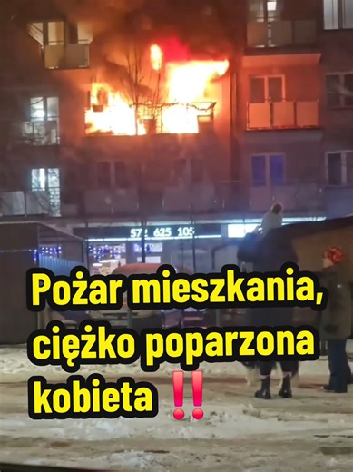 ‼️ Około godziny 19 służby otrzymały zgłoszenie o pożarze mieszkania przy ul. 3 Maja. Na miejsce zadysponowano 5 zastępów PSP, a następnie dojechały kolejne 2 zastępy PSP oraz 2 zastępy OSP z Trzepowa. 🔴 Po przybyciu na miejsce strażacy zastali w pełni rozwinięty pożar mieszkania na drugim piętrze budynku-płomienie wydobywały się przez okno. Przeprowadzono ewakuację 26 osób, z czego 5 osób zostało przewiezionych do szpitala. Jedna kobieta została ciężko poparzona, a 4 podtruły się dymem. 🚨 Mie