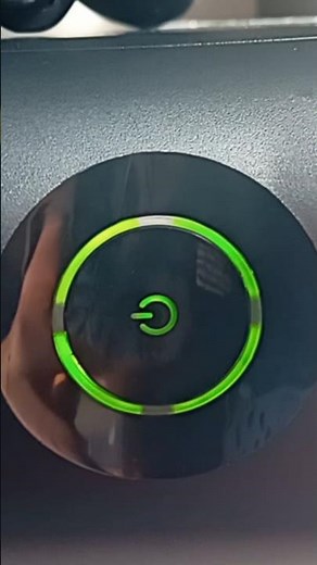 Xbox 360 Elite - connecting the controller #xbox #xbox360