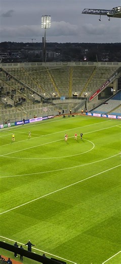 No love lost already... 9 seconds in and we've 4 black cards between Meath and Louth | Meath Chronicle