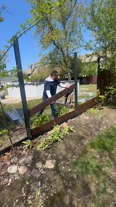 221 reactions | Request a quote today at Greenwoodfence.com! Our friendly installation is 勞 — we’ll even walk local installers through it. ✖️ nationwide shipping — USA only ✖️ composite fence boards + black aluminum Install video and walkthrough instructions are easily found in our link in bio. #GreenwoodFence #composite #aluminumfence #compositefence #aluminum | Greenwood Fence | Facebook