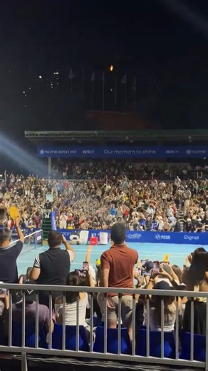 OSORIO IS THE FIRST PHILIPPINE WOMEN'S OPEN CHAMPION! FINAL: Camila Osorio of Colombia is the inaugural WTA 125 Philippine Women’s Open champion. Osorio, who beat nation’s pride Alex Eala in the quarterfinals, pulls off a 2-6, 6-3, 7-5 comeback win against Olympic silver medalist Donna Vekic of Croatia. | via John Bryan Ulanday | Philippine Star