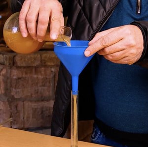 178K views · 670 reactions | Backyard bounty: turn your apples into delicious liqueur! | 5-Minute MAGIC | Facebook