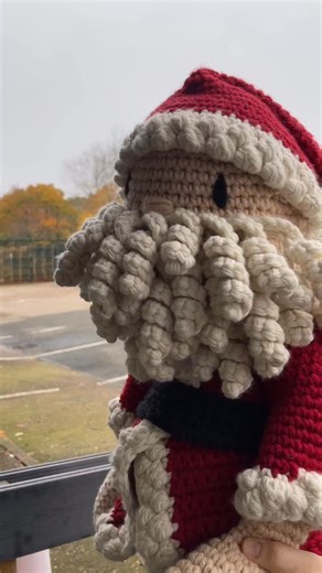 Giant crochet Santa Claus is coming to town! 🎅🏼After an early start packing the sleigh with sacks of TOFT goodies he’s all signed in at @sewingstreet and sat on the green room sofa with a cuppa. ☕️ See you LIVE at 9am & 11am!🎥✨🎬 | TOFT