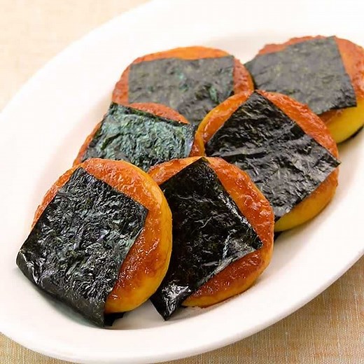 黄金比の甘辛ダレで絶品！磯部いももちのレシピ | デリッシュキッチン