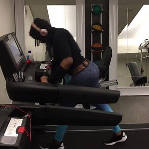 Back at it! 👊🏾 #HourCardio #TreadmillWorkout | Fantasia