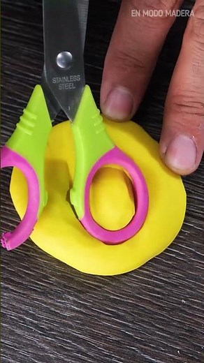 Ingenioso truco de reparación de tijeras ✂️
