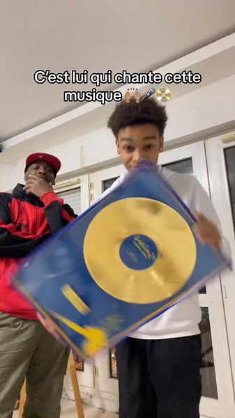 La musique d'Angela et la Saïan Supa Crew