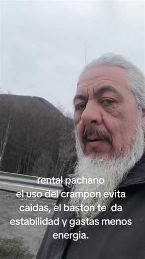 Uso del crampon y bastón para trekking en Ushuaia