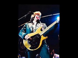 Chicago Performing Live "Never Been In Love Before", written by Robert Lamm, 1975