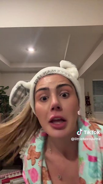 Pugs and Frenchies in Hilarious Screaming Moments