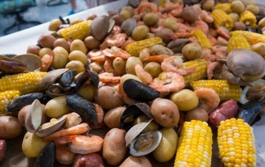 What to Serve with Clambake? 10 BEST Side Dishes 2025