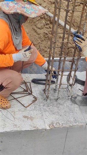 Technical Install stirrup with tie wire for stump column concrete