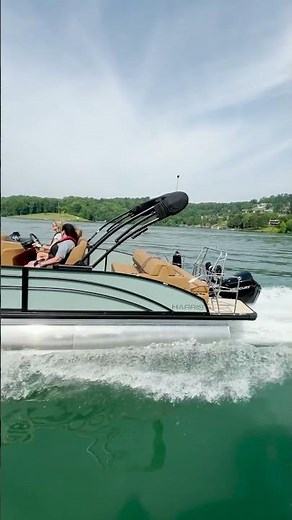 This Lake Boat is for YOU! Harris Pontoon Boats Cruiser