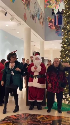 All was warm and bright at Hostos Community College on Tuesday, December 12, as we celebrated our Annual Tree Lighting Ceremony. The College community was joined by New York State Senator Jose M. Serrano as we sang, danced, and delighted in holiday cheer. The little ones from Hostos' Children Center also enjoyed a visit from another very special guest. Relive the magic with us! #HostosCommunityCollege #Hostos #HappyHolidays #HolidayCelebration #TreeLighting #Christmas #Kwanzaa #Hanukkah | Hostos