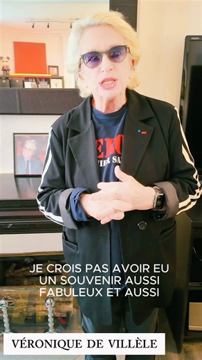 🎬 Véronique de Villèle nous parle ALAIN DELON - Hommage symphonique (ciné-concert) 📍 Palais des Congrès de Paris 📅 Samedi 6 décembre 2025 : date unique Un an après sa disparition, redécouvrez Delon en grand : un orchestre symphonique joue en direct les thèmes emblématiques tandis que les scènes cultes défilent en CinémaScope sur écran géant. À ne pas manquer : • Thèmes mythiques joués live 🎻 • La puissance du CinémaScope sur grand écran 🎞️ • Un hommage sobre, élégant et lumineux 🌟 🎟️ Rése