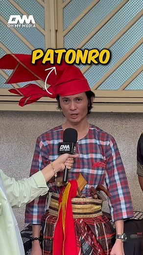 41K views · 496 reactions | Setiap aksesori, tanjak, selempang yang dipakai oleh Pesilat Melayu mempunyai makna dan maksud tertentu. Satu set pakaian boleh mencecah harga ribuan ringgit. #ohmymedia #silatmelayu #PakaianSilatMelayu | Oh My Media | Facebook