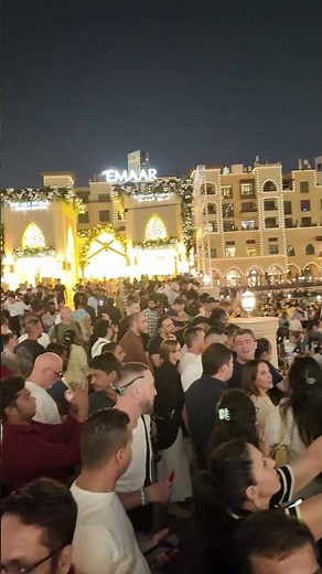 crowd cheering sound effect