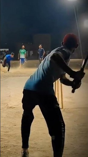 Hawabaaz batsman 🤣 #shorts #cricketvideo #lovecricket #cricketmemes #viralcricket #comedy