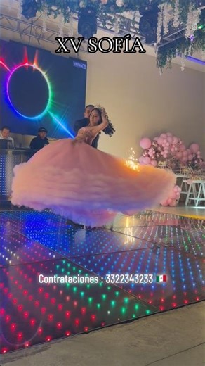 Bailarías un vals así con tu papá ? #vals #papaehija #quinceañera #xvaños #15años #guadalajara