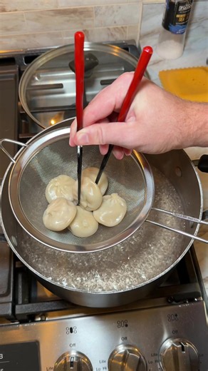 How to make the PERFRCT dumpling😌 #dumplings #foodhacks #thefoodguy #cooking #chef