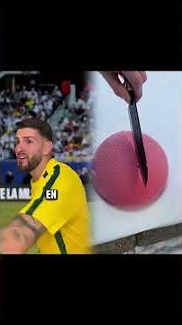 Se burlaban de él por no tener zapatos y acabó en el Rey del Fútbol ????