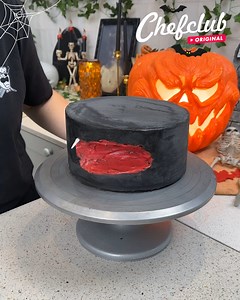 Pennywise Red Velvet Cake! A cake that's truly hauntingly delicious 🎈🍰 | Chefclub Network