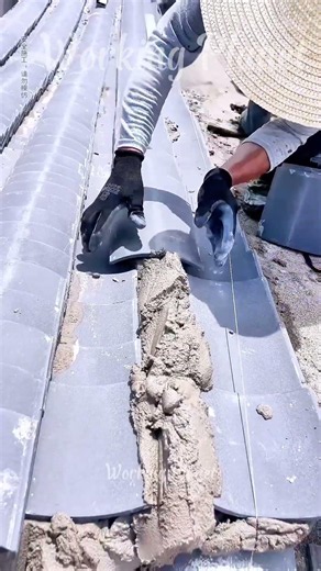 How Roof Tiles Stay Secure 🏡