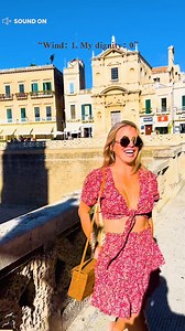 She wasn’t ready and neither were we 👗🤣 | Ulisses World