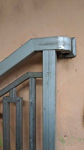 Techniques for cutting the corners of a wall-mounted banister #Ideal #DIY #tips #glassworker #skills | Sani ErmAnsyah