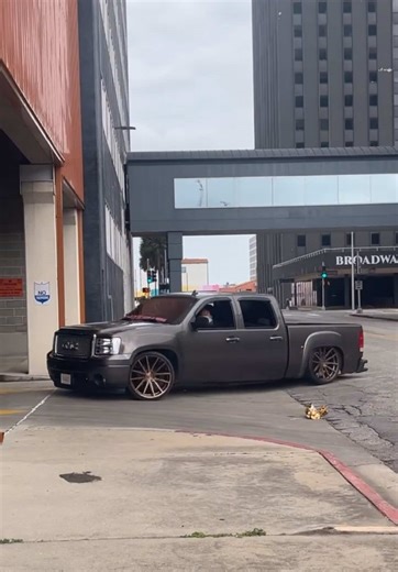 Bagged Trucks: Showcasing Unique Custom Builds