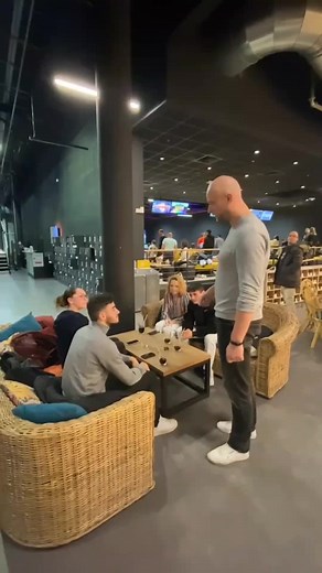 Petit moment d' hypnose fort sympathique ✨🙂 #uptoplay #relax #hypnose #hypnotized #hypnotist #bienetre #detente #dors #hypnotizing #hypnotiseur #hypnosis #vendee #lessablesdolonne