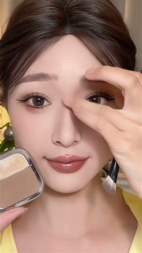 Contouring and highlighting make your face more sculpted. A two-in-one