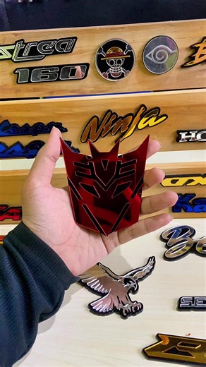 Decepticons & Autobots: Transformers Prime