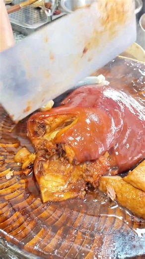 Tender 😋 Melt in your mouth Braised Pork 🔪 #food #usa #shorts